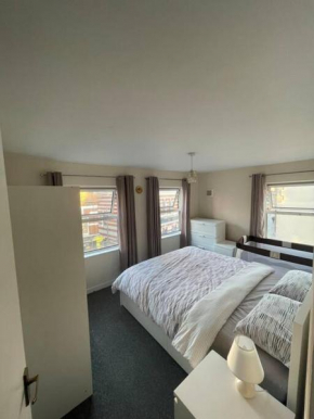 Charming & Cozy One-Bedroom Flat, Mitcham